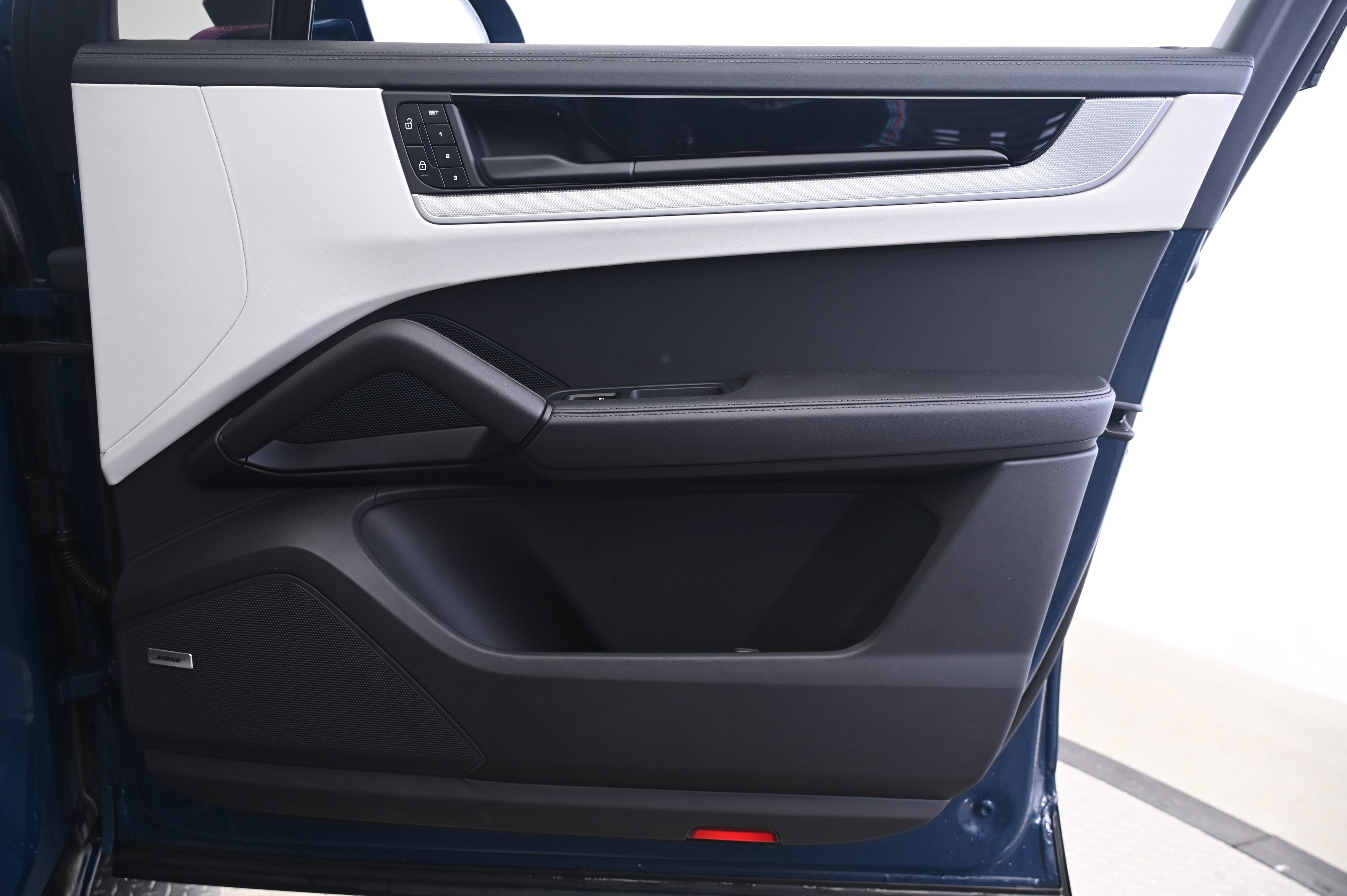 Certified 2024 Porsche Cayenne S image 20