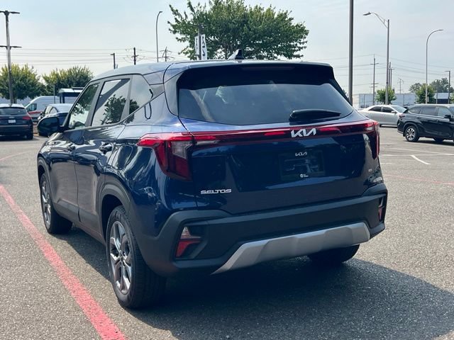 Used 2026 Kia Seltos LX AWD/4WD image 11