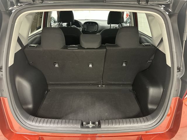 Used 2022 Kia Soul LX FWD image 15