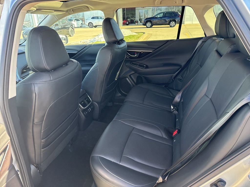 Used 2023 Subaru Outback Limited image 11