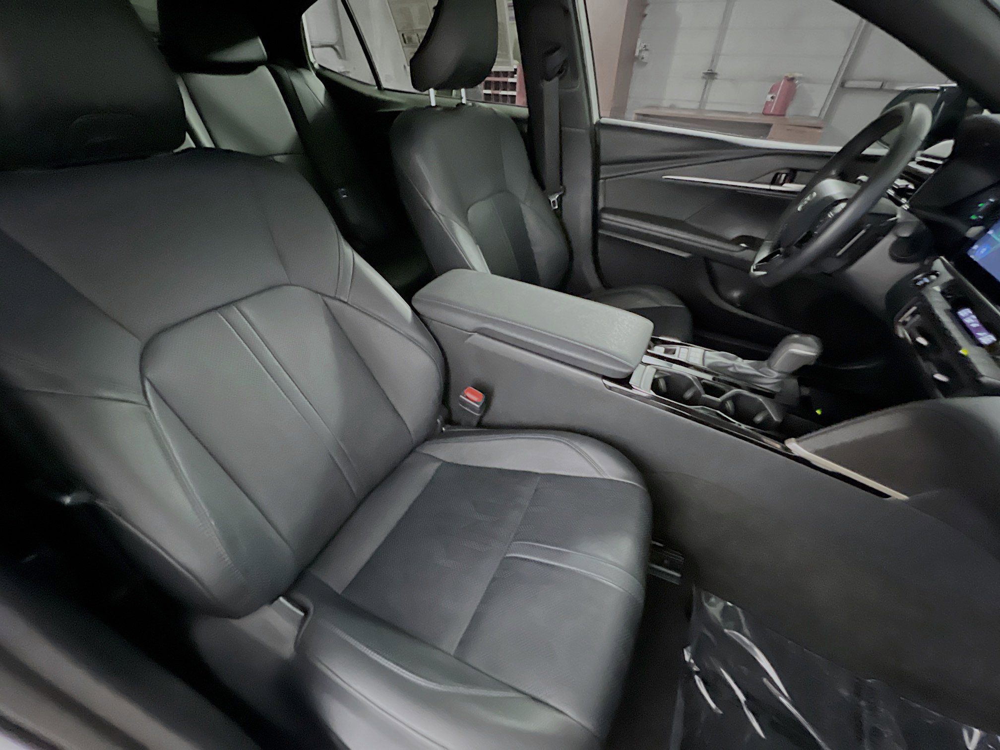 Used 2025 Toyota Camry XSE image 31