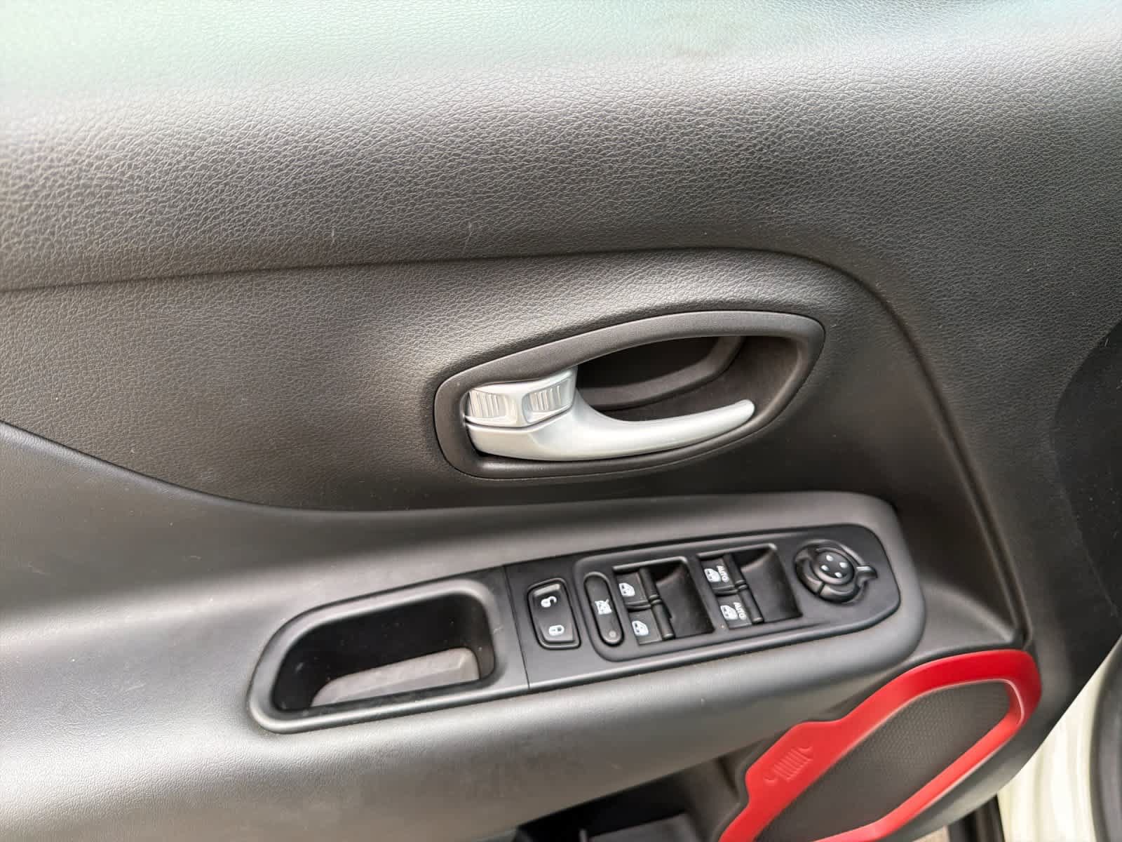 Used 2023 Jeep Renegade Trailhawk AWD/4WD image 12