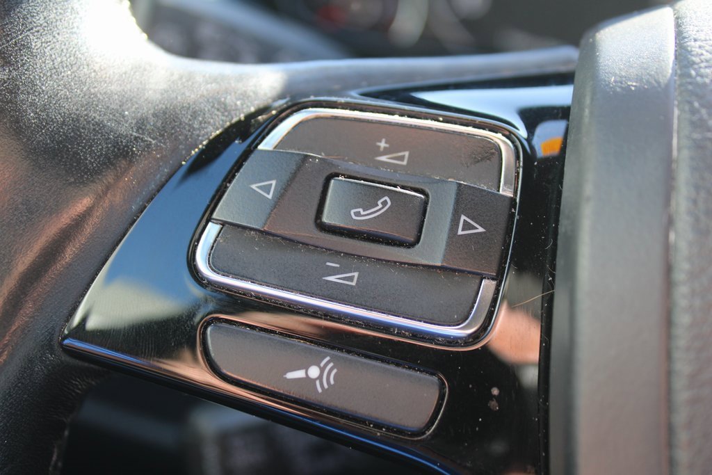 Used 2017 Volkswagen Touareg Wolfsburg Edition image 27