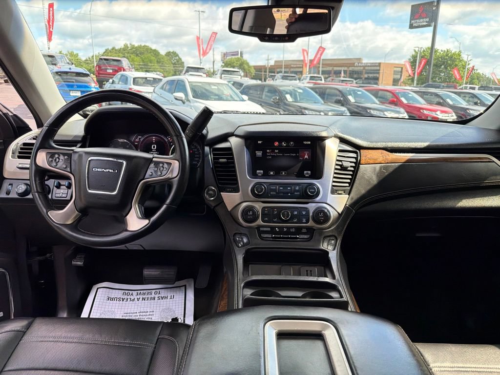 Used 2015 GMC Yukon XL Denali w/ Touring Package AWD/4WD image 43