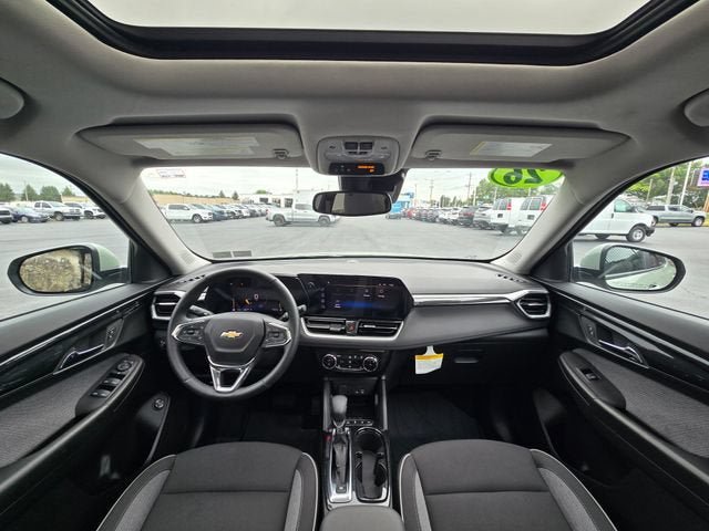 Used 2026 Chevrolet TrailBlazer LT w/ Convenience Package AWD/4WD image 19
