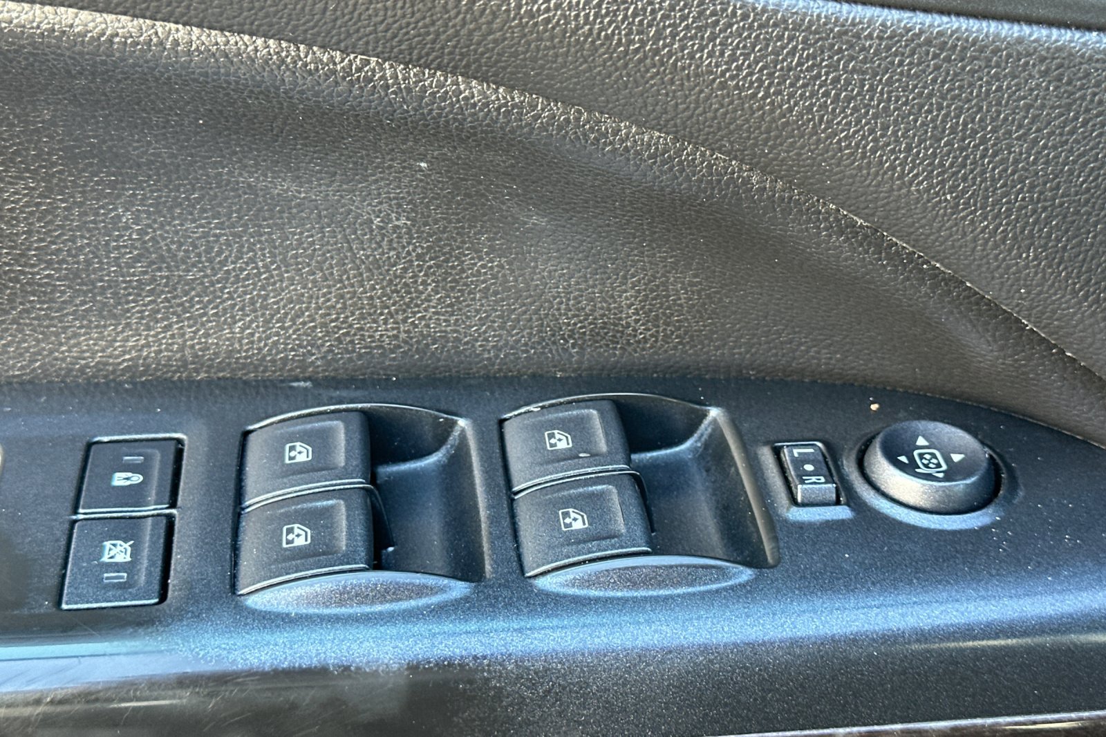 Used 2016 GMC Canyon SLT w/ Driver Alert Package image 12