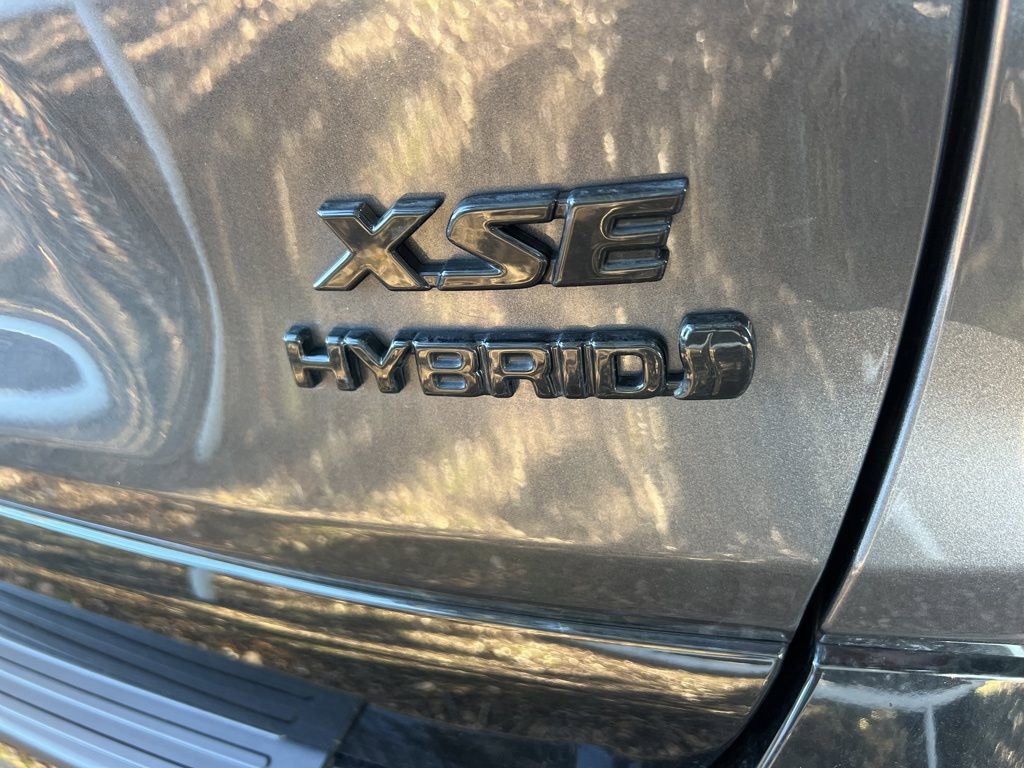 Used 2024 Toyota RAV4 XSE image 15