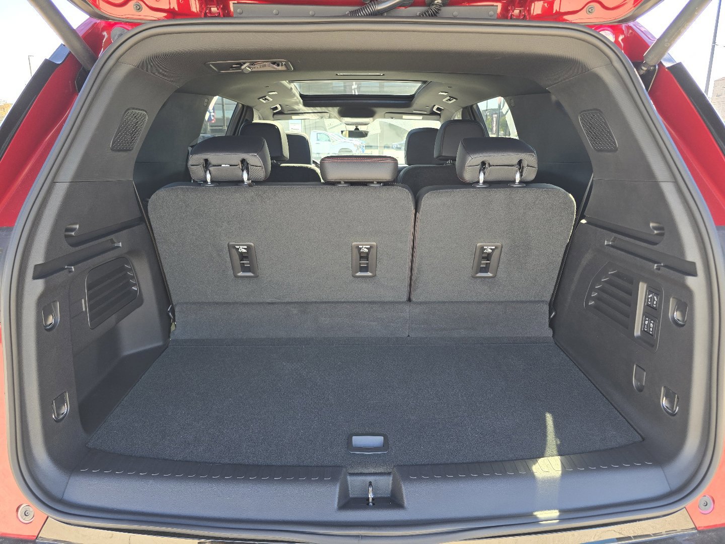 New 2025 Chevrolet Traverse RS w/ LPO, Floor Liner Package FWD image 12