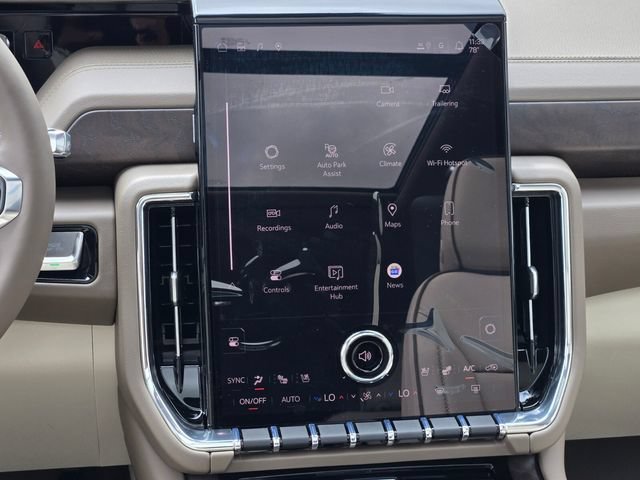 New 2026 GMC Yukon XL Denali w/ Denali Reserve Package AWD/4WD image 9