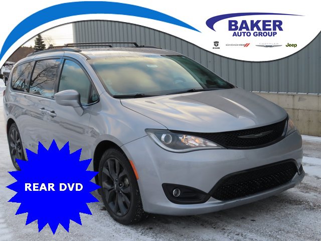 Used 2018 Chrysler Pacifica Touring-L w/ Premium Audio Group