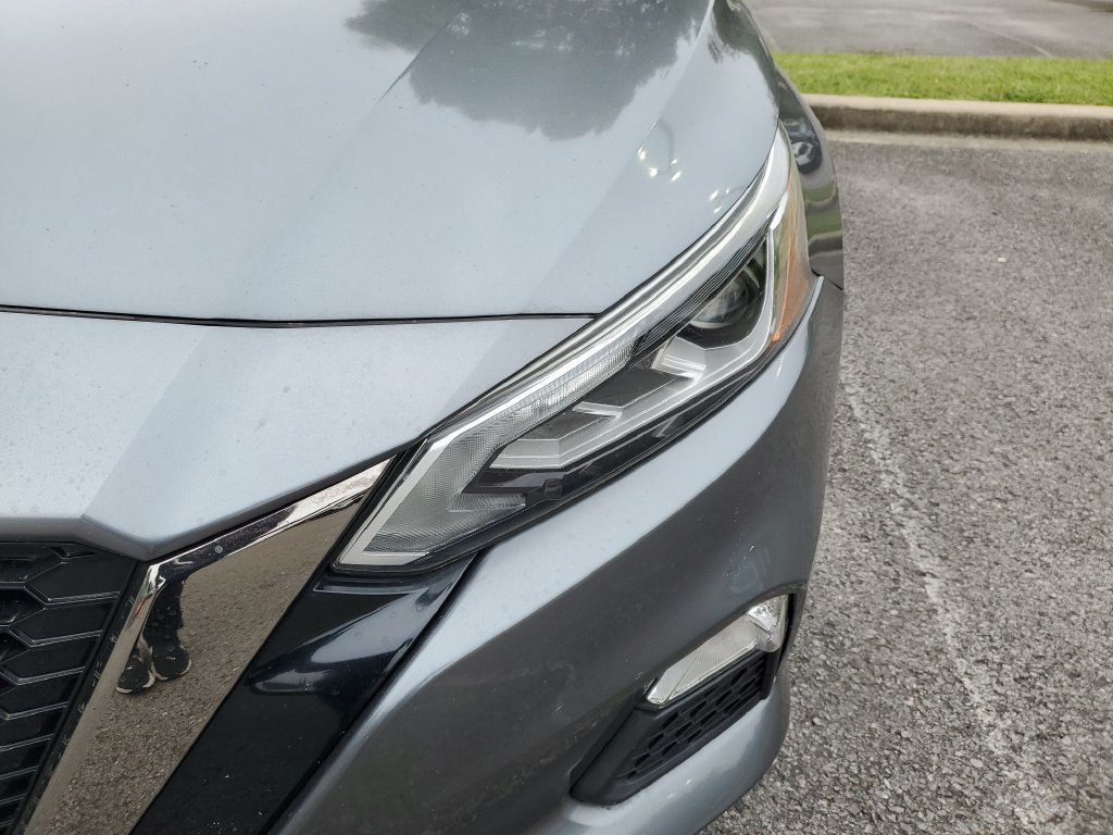 Certified 2021 Nissan Altima 2.5 SR FWD image 9