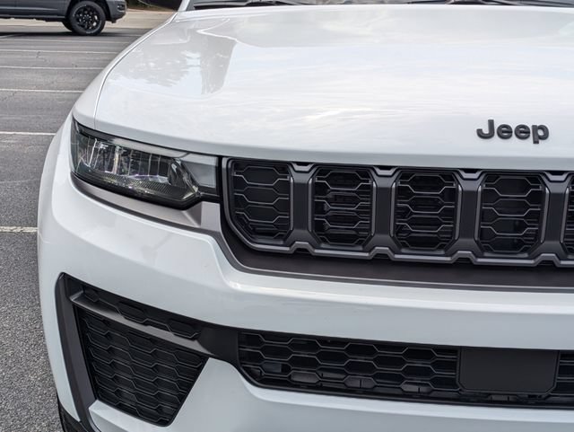 New 2026 Jeep Grand Cherokee Altitude RWD image 10