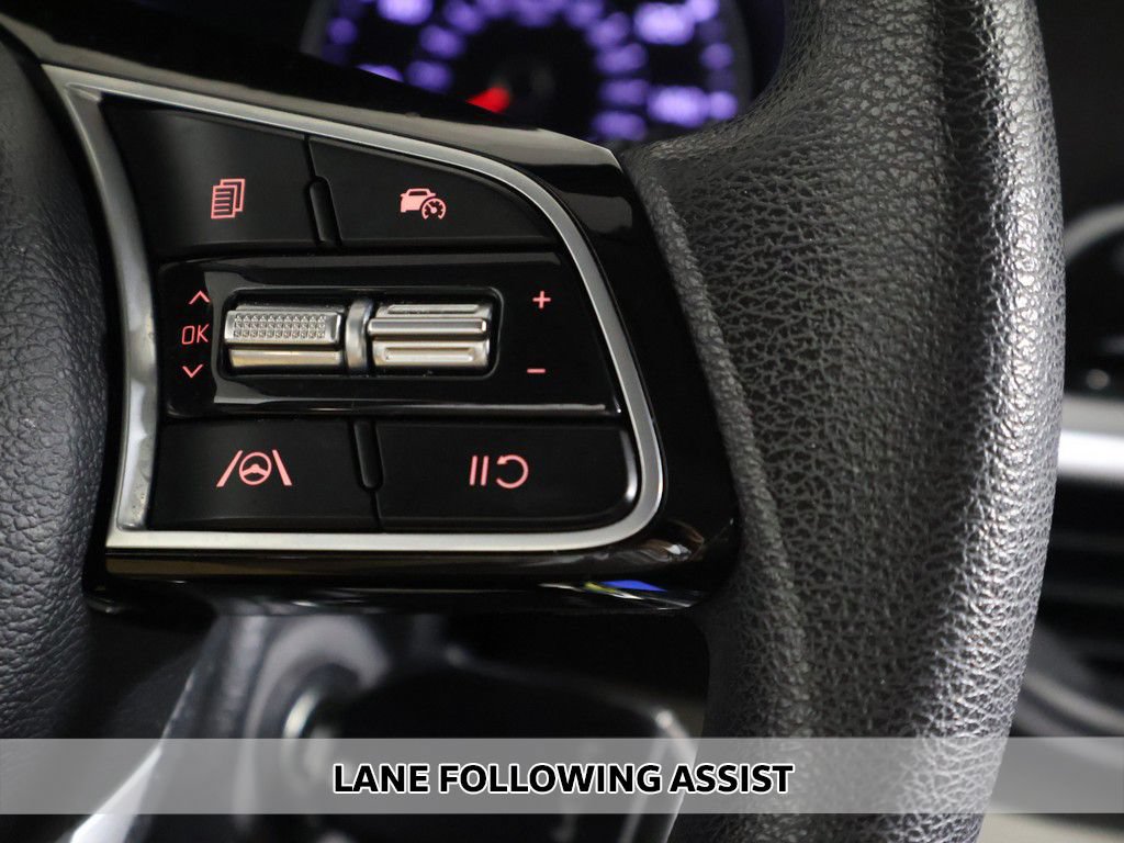 Used 2023 Kia Forte LXS FWD image 3