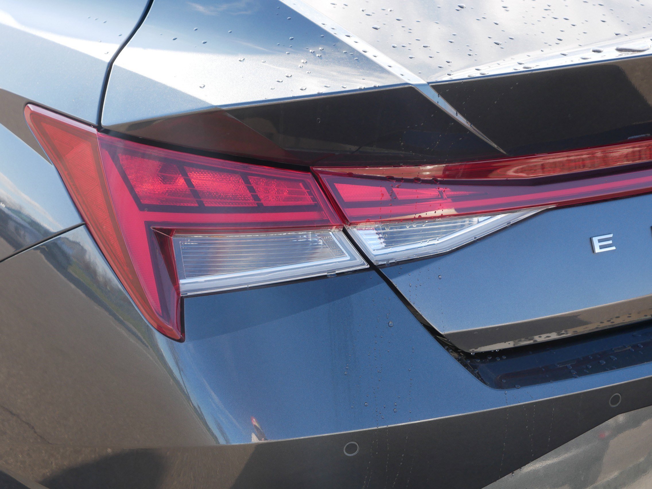 Certified 2023 Hyundai Elantra Limited image 17