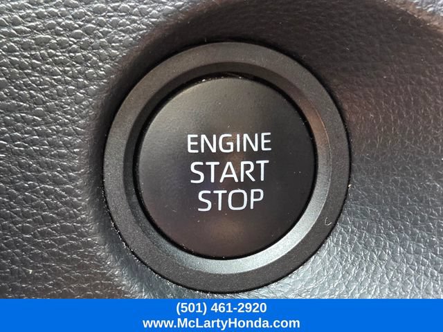 Used 2025 Toyota Corolla Cross LE AWD/4WD image 28