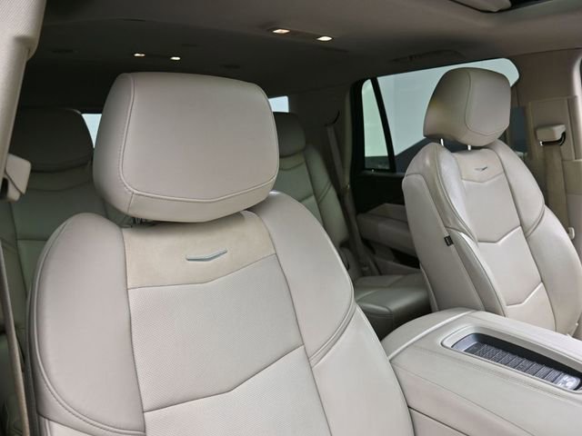Used 2019 Cadillac Escalade Luxury image 30
