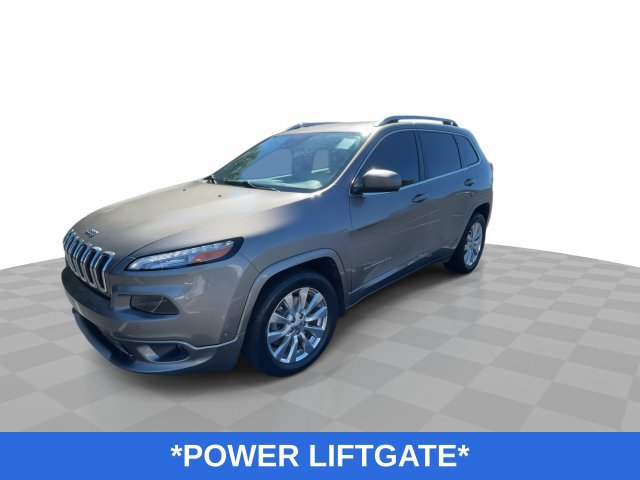 Used 2017 Jeep Cherokee Overland w/ Technology Group FWD image 5