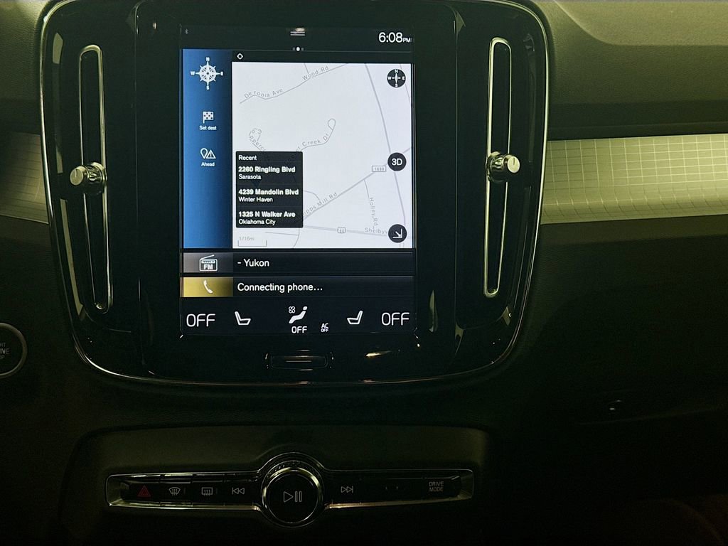 Used 2020 Volvo XC40 T5 Momentum image 13