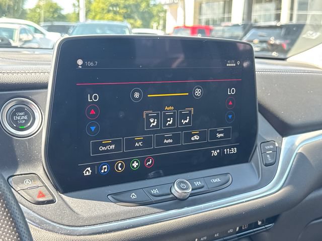 Used 2025 Chevrolet Blazer LT FWD image 23