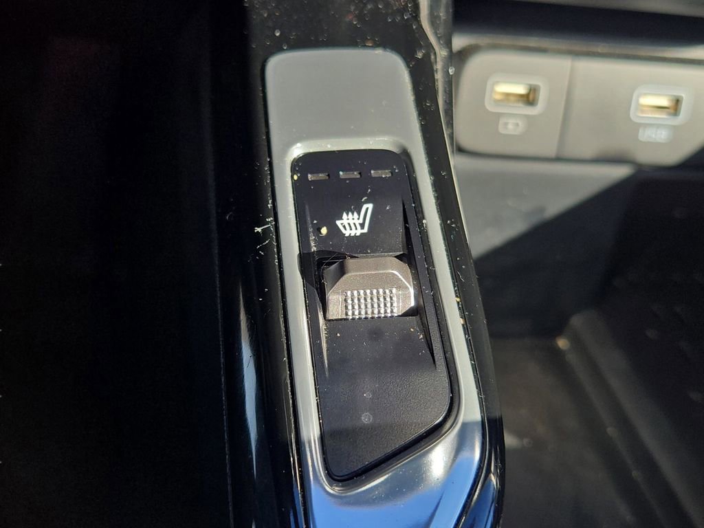 Certified 2023 Kia Sorento SX image 25