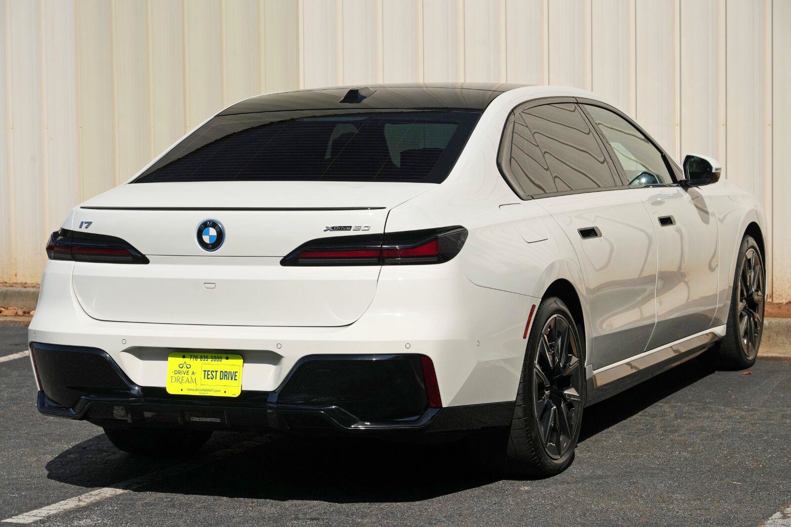 Used 2024 BMW i7 xDrive60 AWD/4WD image 60