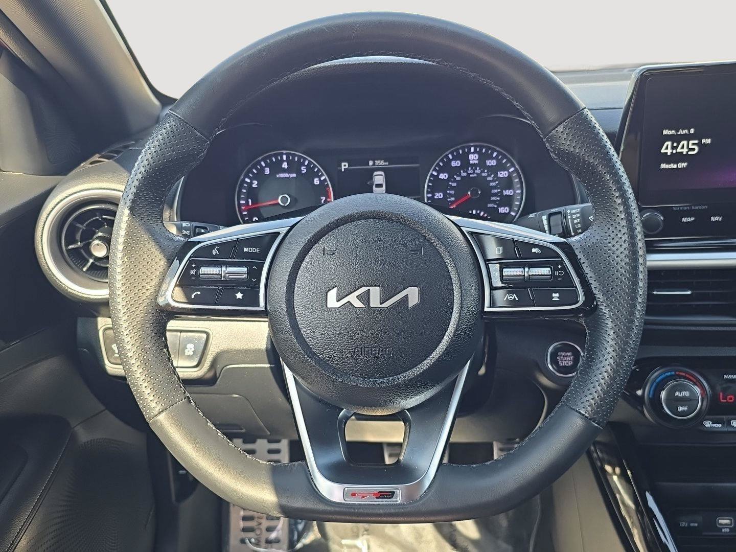 Used 2023 Kia Forte GT-Line w/ GT-Line Premium Package FWD image 18