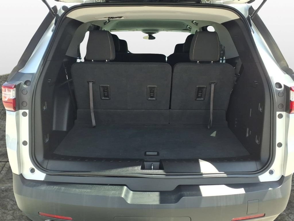 Used 2019 Chevrolet Traverse LT FWD image 10