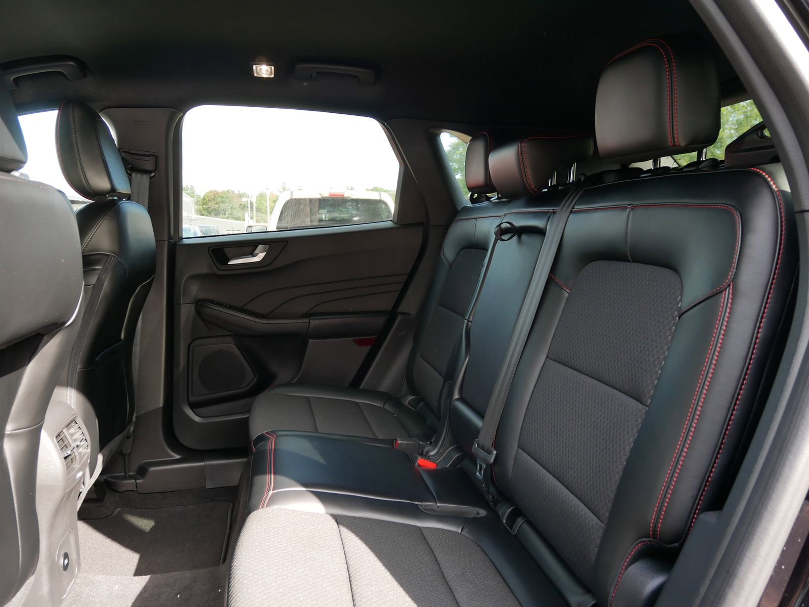 Used 2024 Ford Escape ST-Line image 21