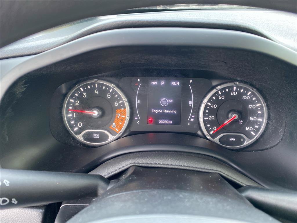 Used 2023 Jeep Renegade Latitude AWD/4WD image 19