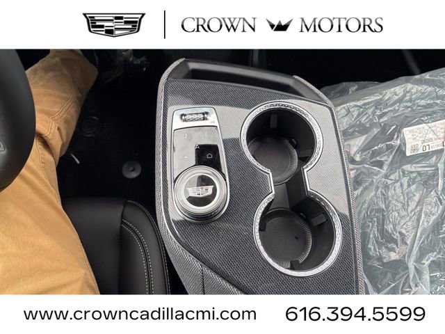 New 2026 Cadillac Optiq Luxury 1 image 17