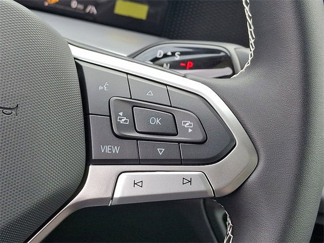 New 2025 Volkswagen Tiguan SE image 20