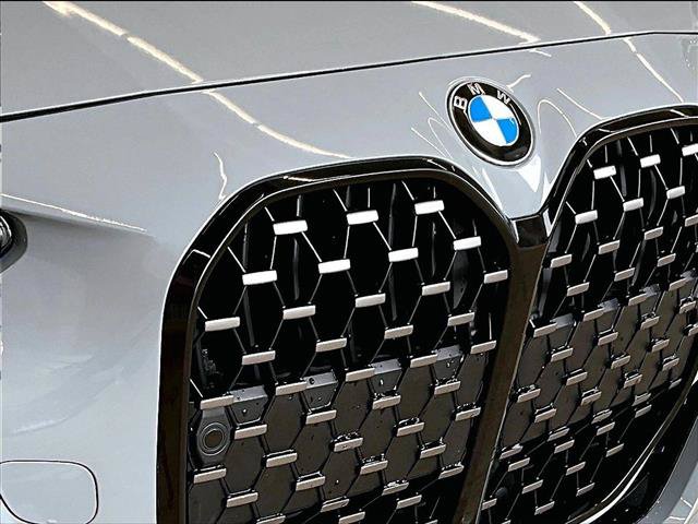 Used 2024 BMW M440i Convertible w/ Premium Package RWD image 26