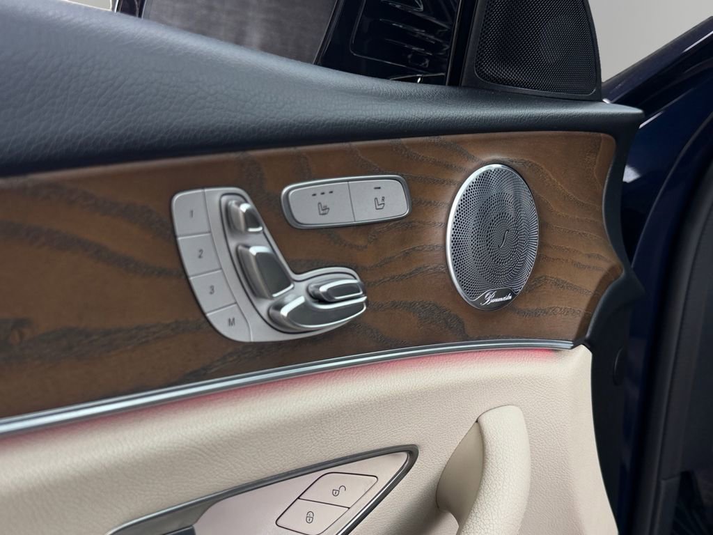 Used 2018 Mercedes-Benz E 300 image 18