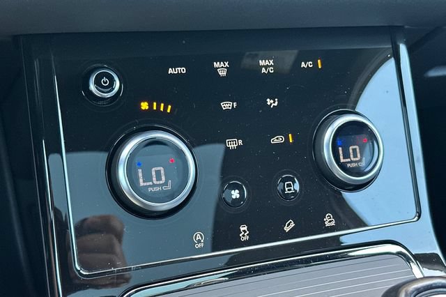 Certified 2022 Land Rover Range Rover Evoque R-Dynamic S AWD/4WD image 19