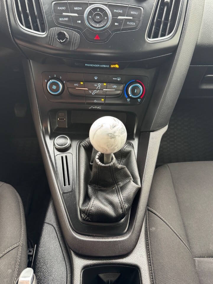 Used 2015 Ford Focus S FWD image 27