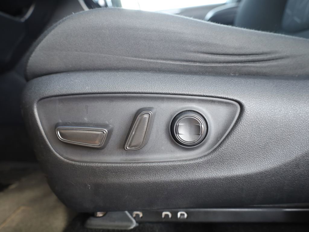 Used 2024 Toyota RAV4 XLE image 28