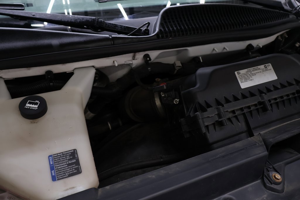 Used 2020 Chevrolet Express 3500 w/ Driver Convenience Package image 22