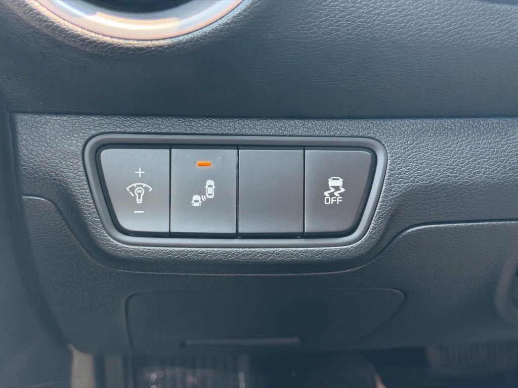 Used 2024 Kia Forte LXS w/ LXS Technology Package FWD image 12
