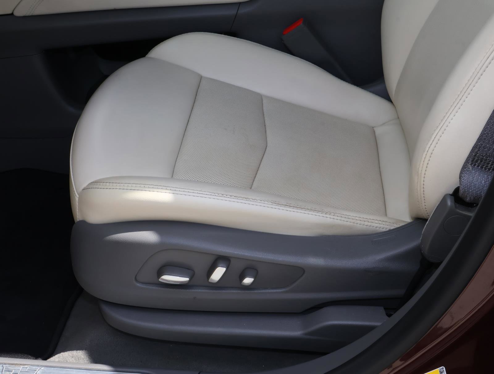 Certified 2023 Cadillac XT5 Premium Luxury w/ Technology Package image 19