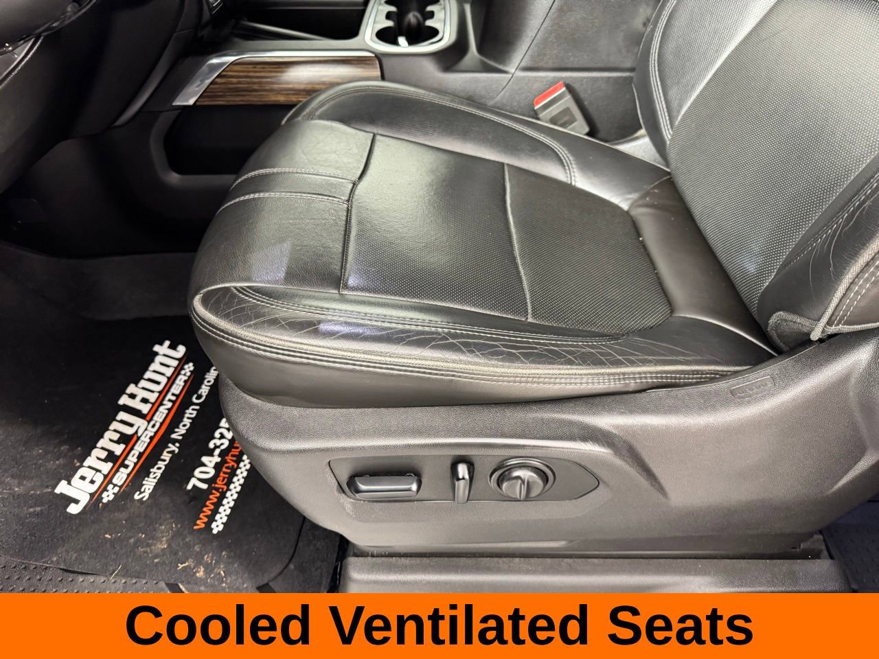 Used 2019 Chevrolet Silverado 1500 High Country image 13