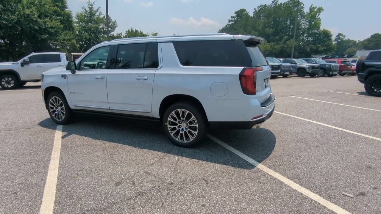 New 2026 GMC Yukon XL Denali w/ Denali Reserve Package AWD/4WD image 6