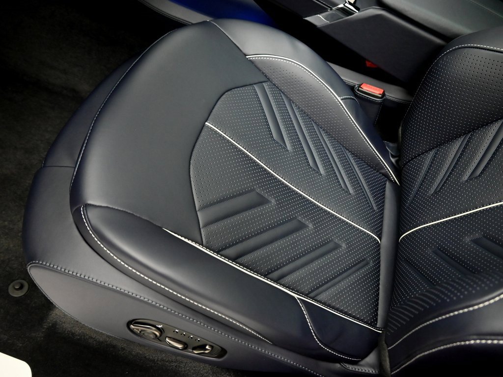 Used 2026 Aston Martin DBX S image 13