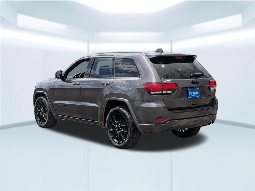 Used 2019 Jeep Grand Cherokee Altitude RWD image 3