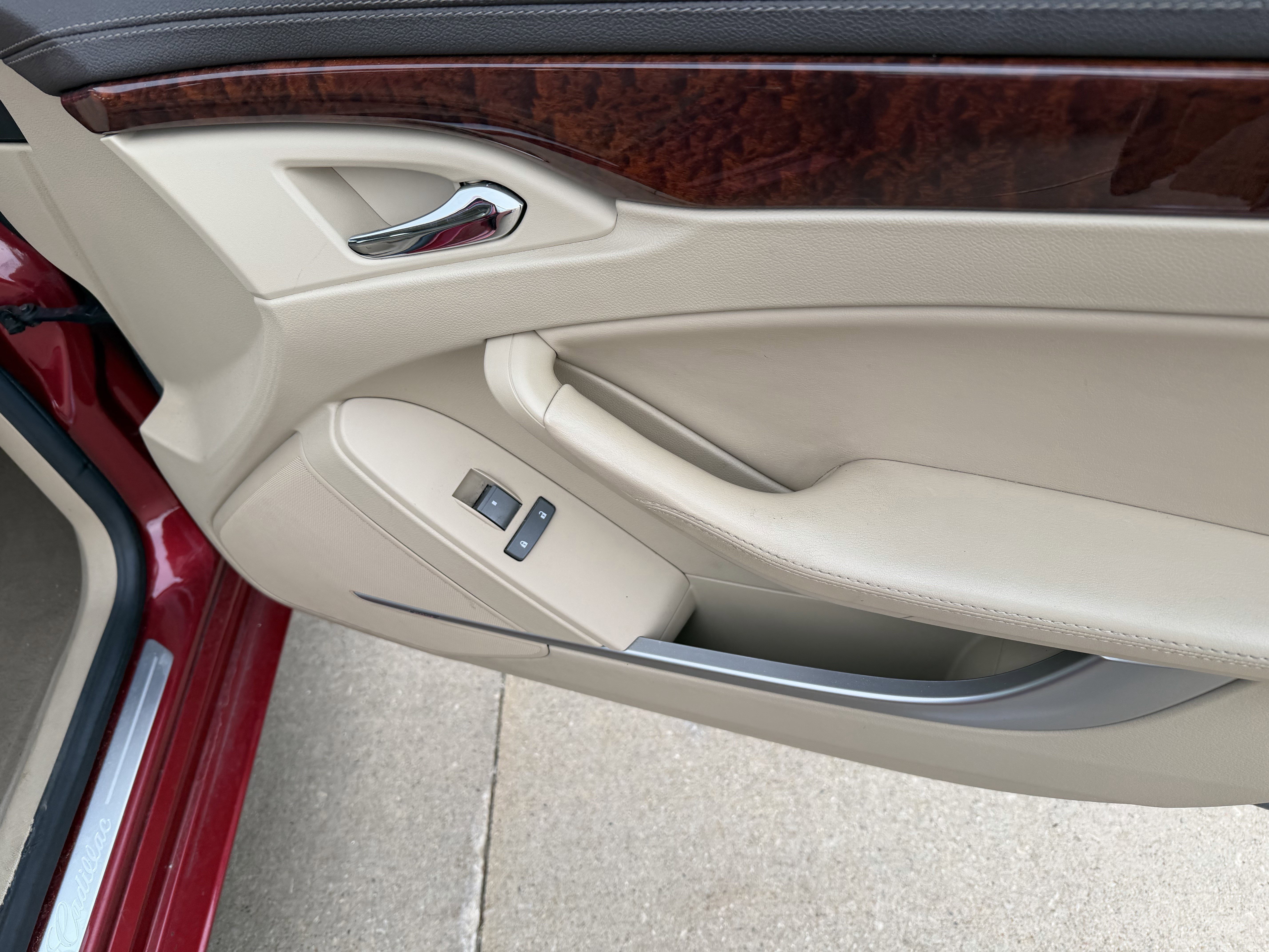 Used 2009 Cadillac CTS 3.6 RWD image 15