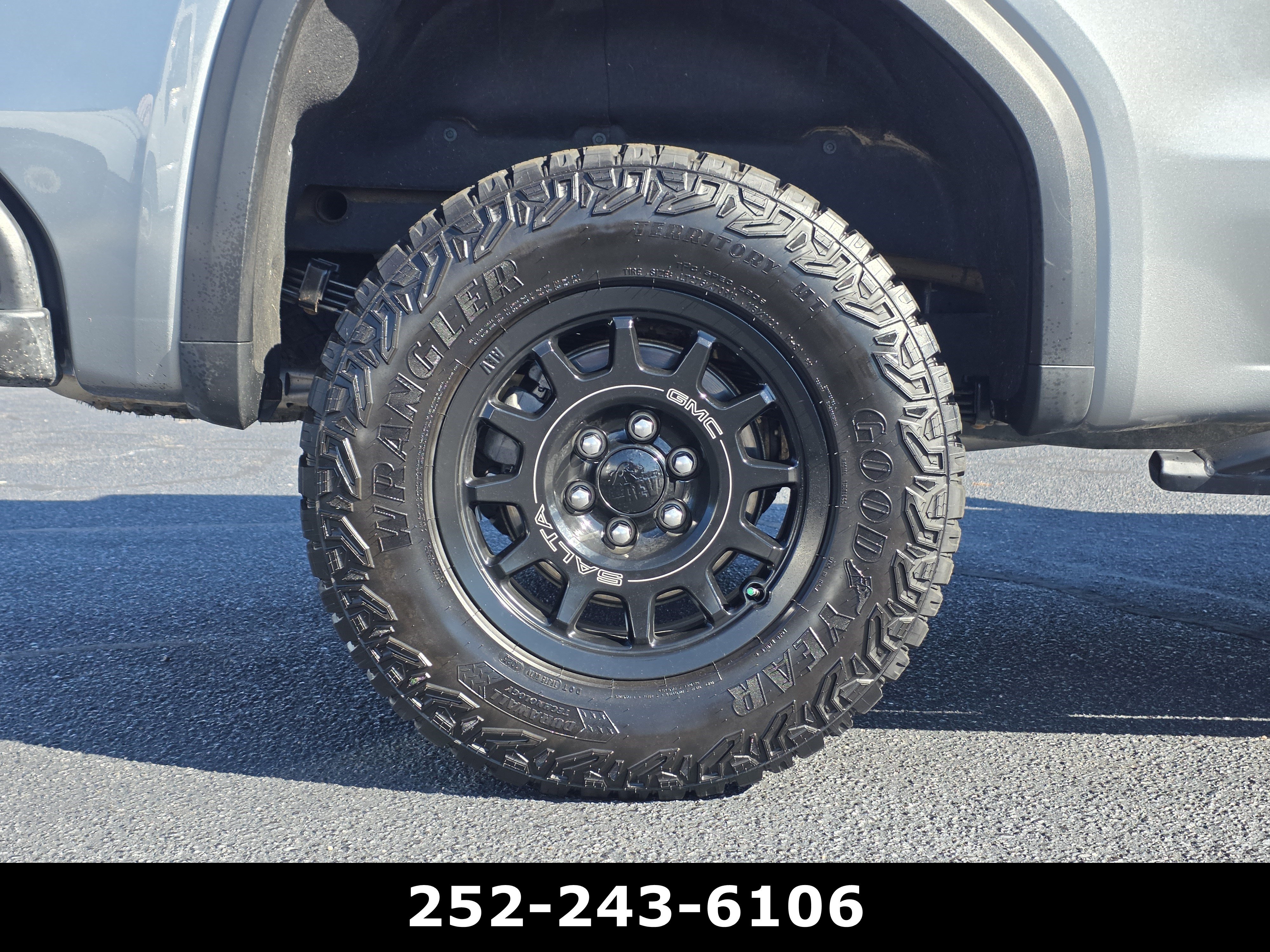 Used 2025 GMC Sierra 1500 AT4X w/ AT4X AEV Edition AWD/4WD image 46