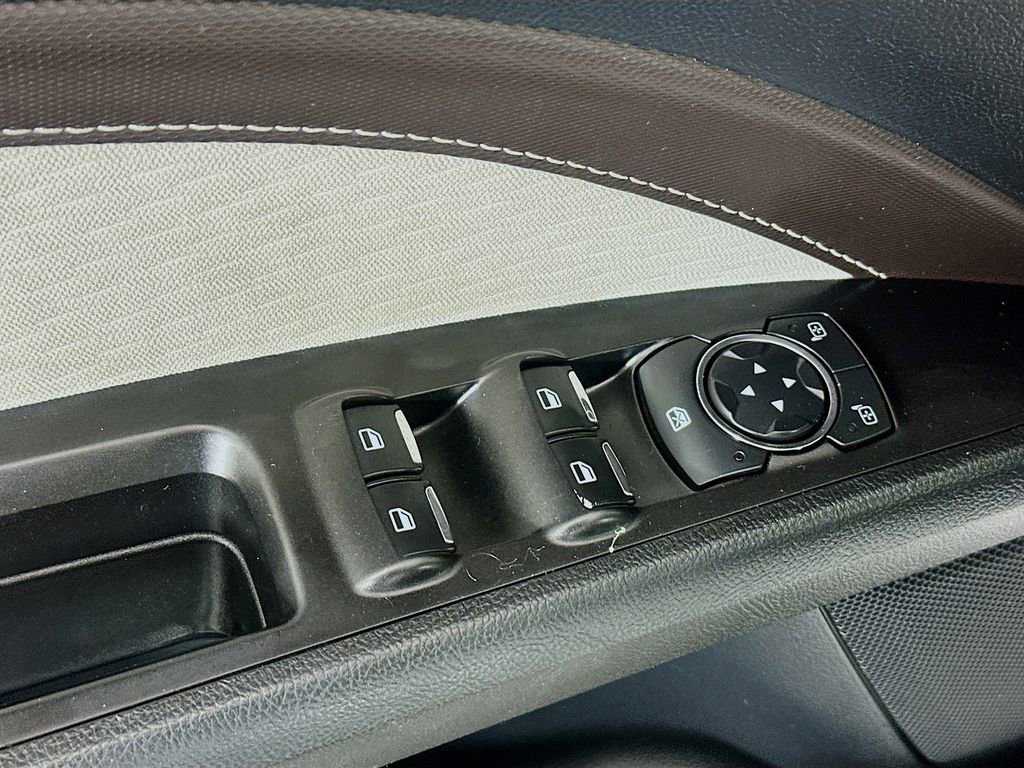 Used 2020 Ford Fusion SE w/ Equipment Group 151A image 18