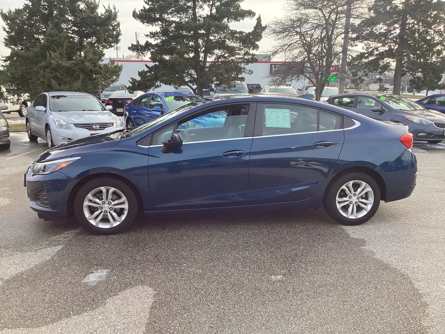 Used 2019 Chevrolet Cruze LT w/ Convenience Package image 5