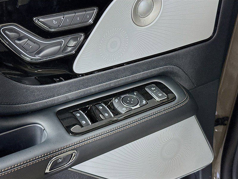 New 2025 Lincoln Aviator Reserve w/ Equipment Group 201A image 20