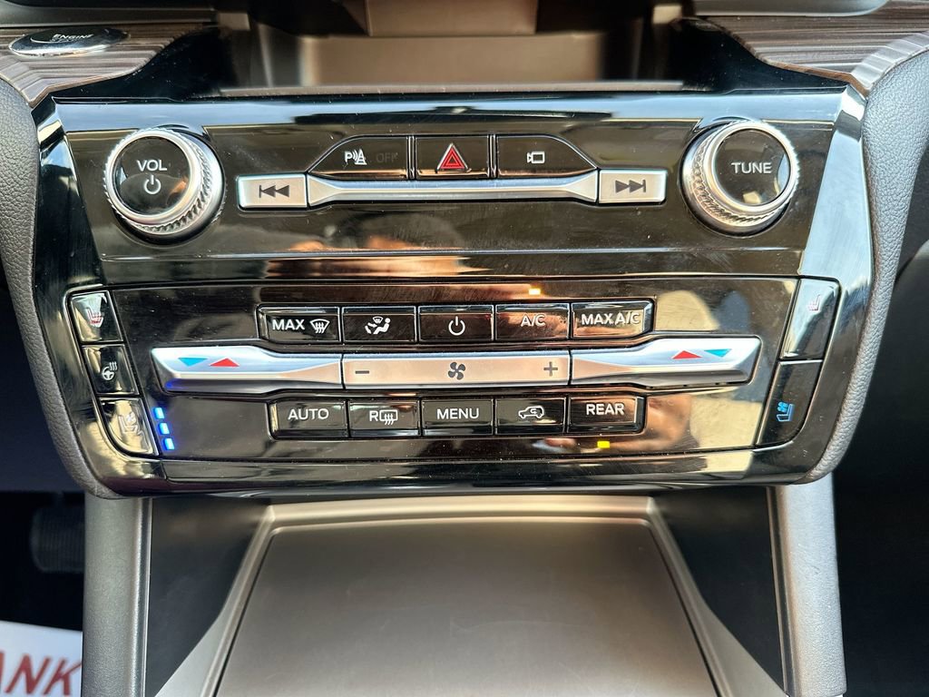 Used 2023 Ford Explorer Limited image 47