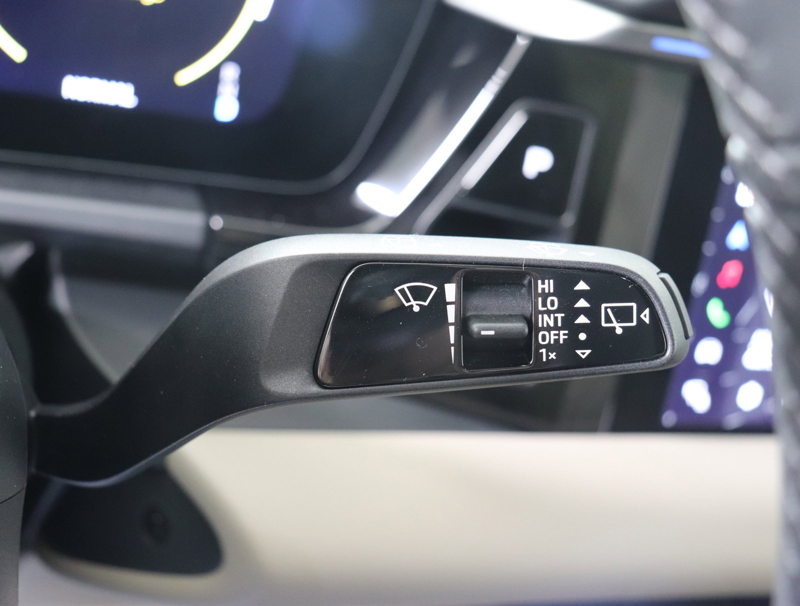 Used 2024 Porsche Macan 4 Electric image 36